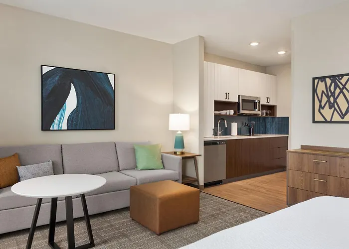 Staybridge Airport By Ihg Hotel 3*