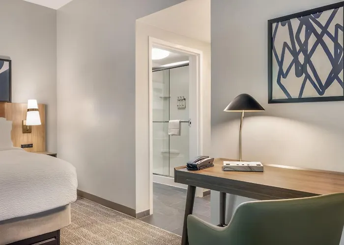 Staybridge Airport By Ihg Hotel 3*