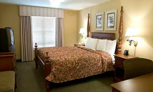 Staybridge Airport By Ihg Hotel